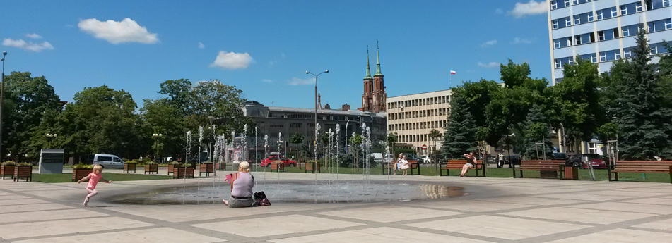 Siedlce, fontanna na placu gen. Sikorskiego, starostwo powiatowe i katedra